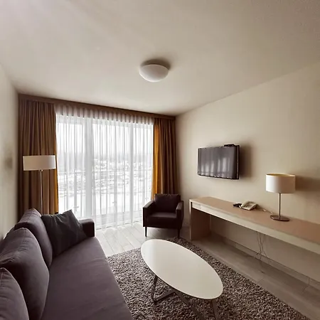 Апартаменты Czarna Gora Ischgl M22 Сенна