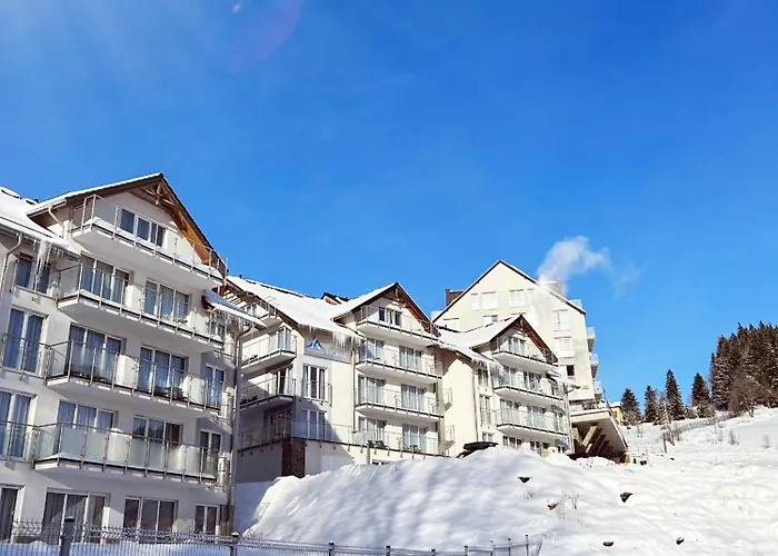 Czarna Gora Ischgl M22 * سيينا